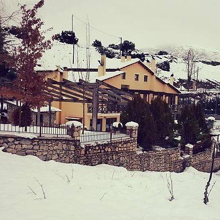 Guesthouse Mouses Kalavryta Luaran gambar